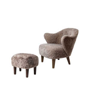 Audo Copenhagen Ingeborg armchair set Sheepskin sahara, incl. footstool, legs smoked oak
