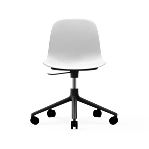 Normann Copenhagen Form swivel chair, 5W office chair White, black aluminium, wheels