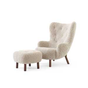 &Tradition Petra VB3 high armchair incl. pouf ATD1 Oiled Walnut-Sheepskin Moonlight